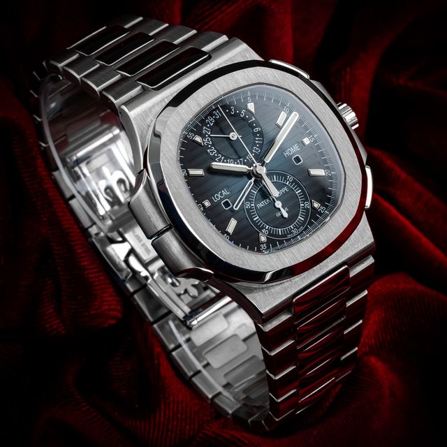 Patek Philippe Nautilus 5990/1A-011 Image 2
